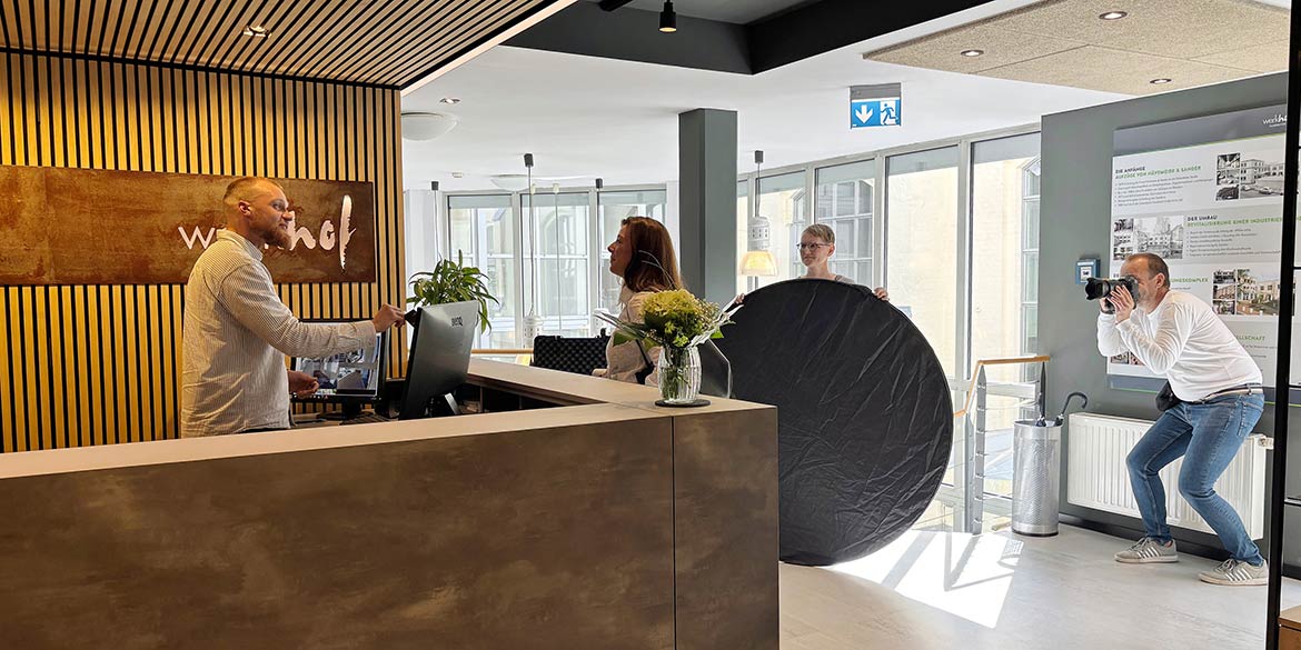 Making-of-Bild von Imageaufnahmen für das Hotel im Werkhof Hannover mit Fotograf Daniel Möller aus Hannover