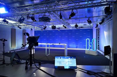 Reportageaufnahme der Bundespressekonferenz 2025 von Hannover Re von Fotograf Daniel Moeller aus Hannover