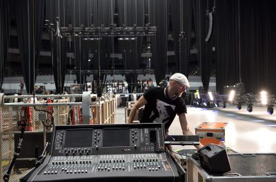 Imageaufnahmen Digital 6000 Live Stage beim Aufbau für Nena - Die Band in der Dortmunder Westfalenhalle für Sennheiser Electronic GmbH & Co. KG mit Fotograf Daniel Möller Hannover