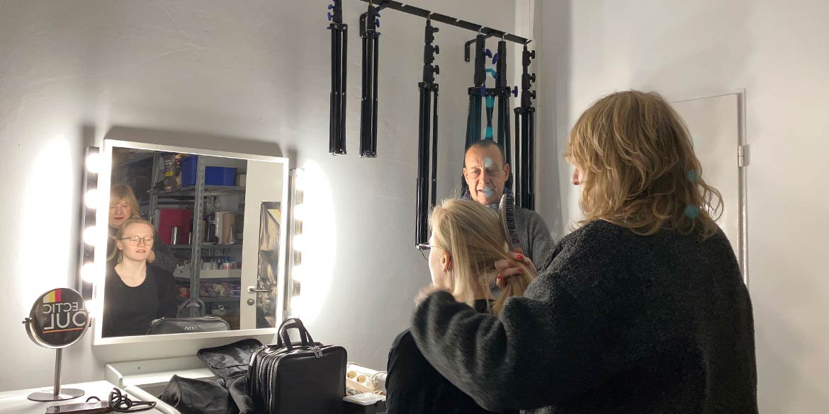 Making-of-Bild von Imageaufnahmen für Wertgarantie im Studio 7. Stock mit Fotograf Daniel Möller aus Hannover