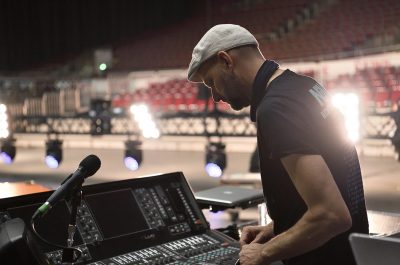 Imageaufnahmen Digital 6000 Live Stage beim Aufbau für Nena - Die Band in der Dortmunder Westfalenhalle für Sennheiser Electronic GmbH & Co. KG mit Fotograf Daniel Möller Hannover