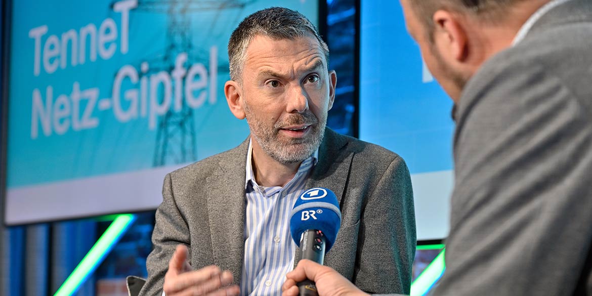 Making-of-Bild von Reportageaufnahmen vom TenneT Netz-Gipfel 2026 in Brunsbüttel mit Fotograf Daniel Möller aus Hannover