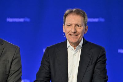 Reportageaufnahme der Bundespressekonferenz 2025 von Hannover Re von Fotograf Daniel Moeller aus Hannover
