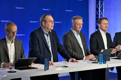 Reportageaufnahme der Bundespressekonferenz 2025 von Hannover Re von Fotograf Daniel Moeller aus Hannover