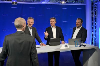 Reportageaufnahme der Bundespressekonferenz 2025 von Hannover Re von Fotograf Daniel Moeller aus Hannover