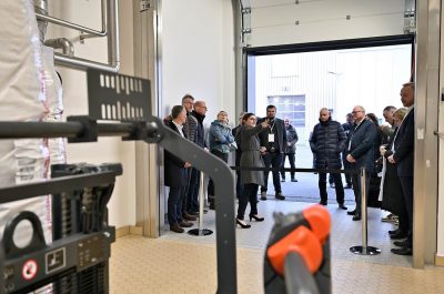 Reportageaufnahme von der Eröffnung "The Oat Factory" von frischli Milchwerke GmbH und H. & J. Brüggen KG von Fotograf Daniel Möller aus Hannover